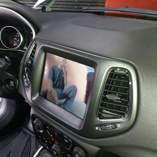 Desbloqueio de imagem Jeep Compass com espelhamento Android / IOS e TV